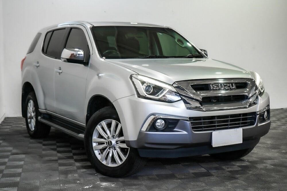 Isuzu Mu-x image 1
