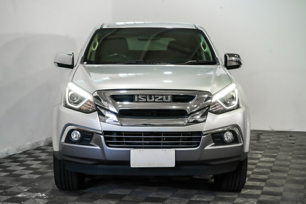 Isuzu Mu-x image 3