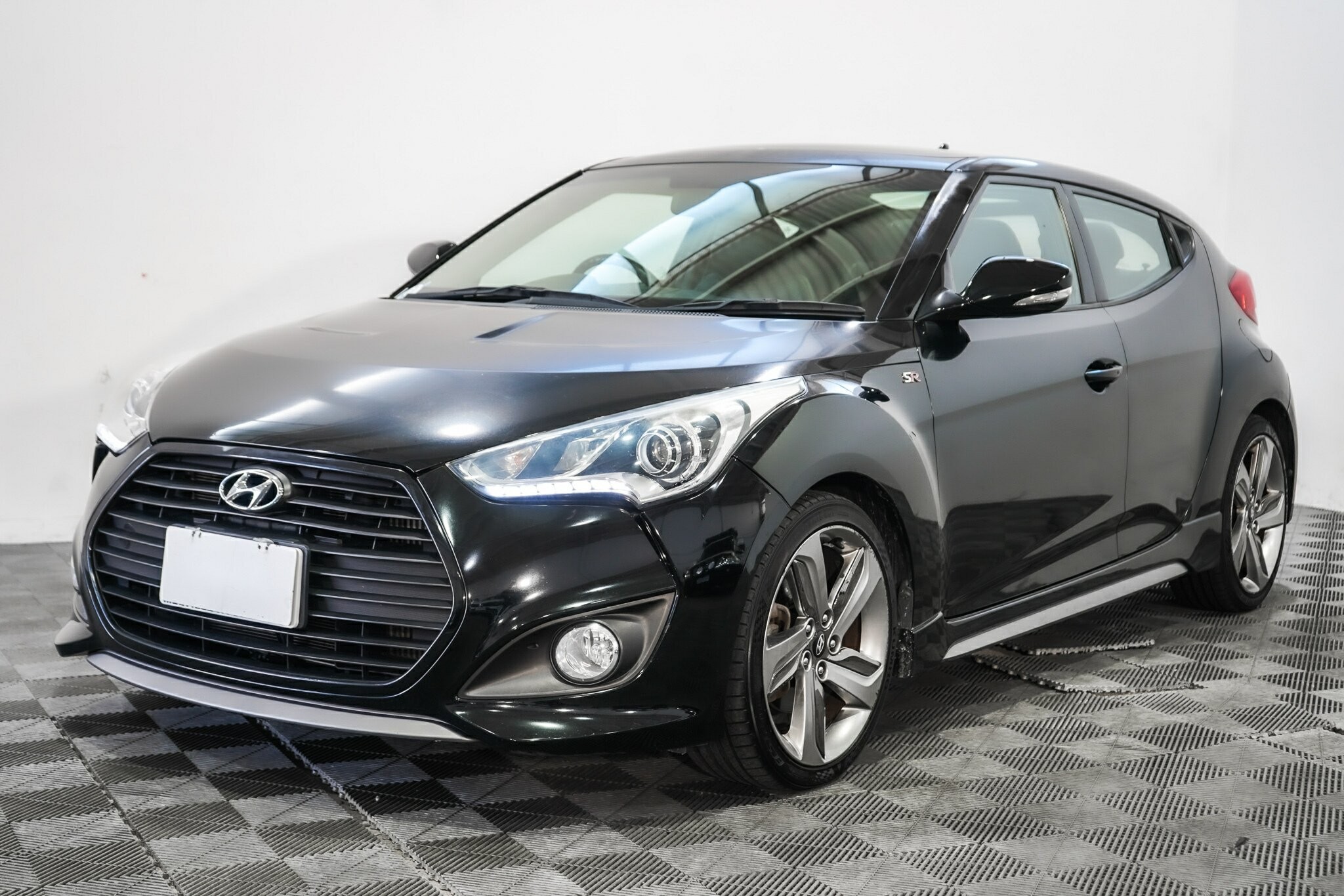 Hyundai Veloster image 3