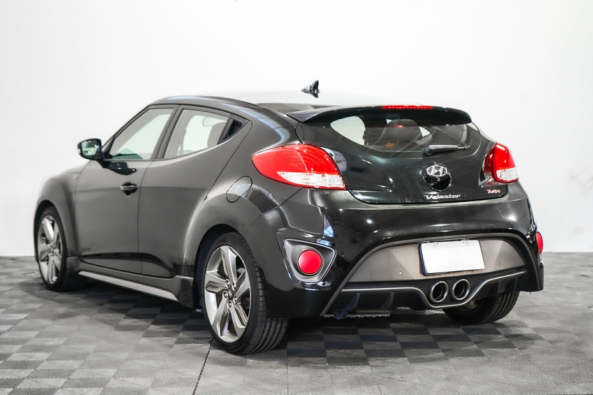 Hyundai Veloster image 4