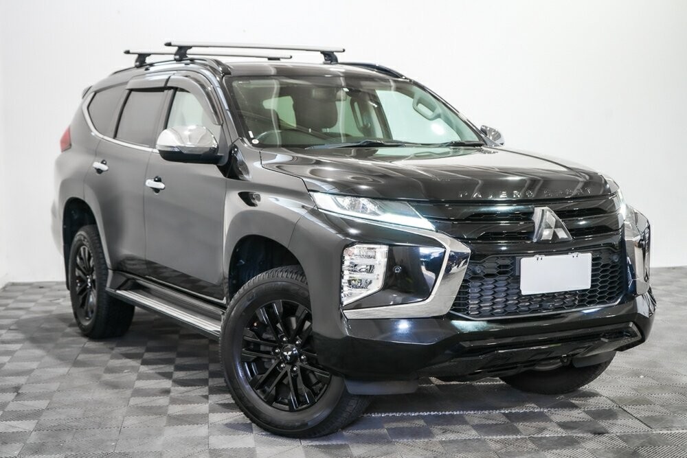 Mitsubishi Pajero Sport image 1