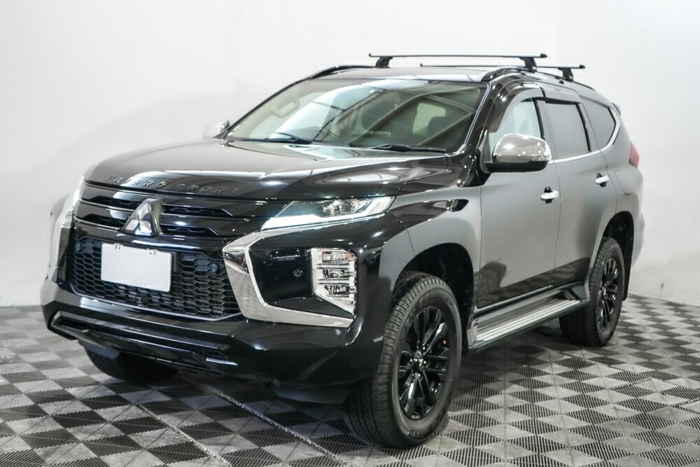 Mitsubishi Pajero Sport image 4