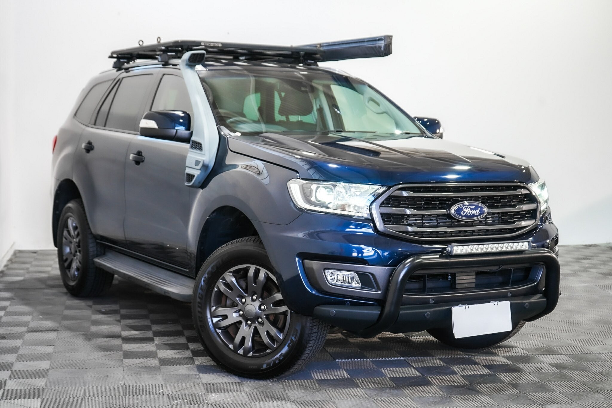 Ford Everest image 1