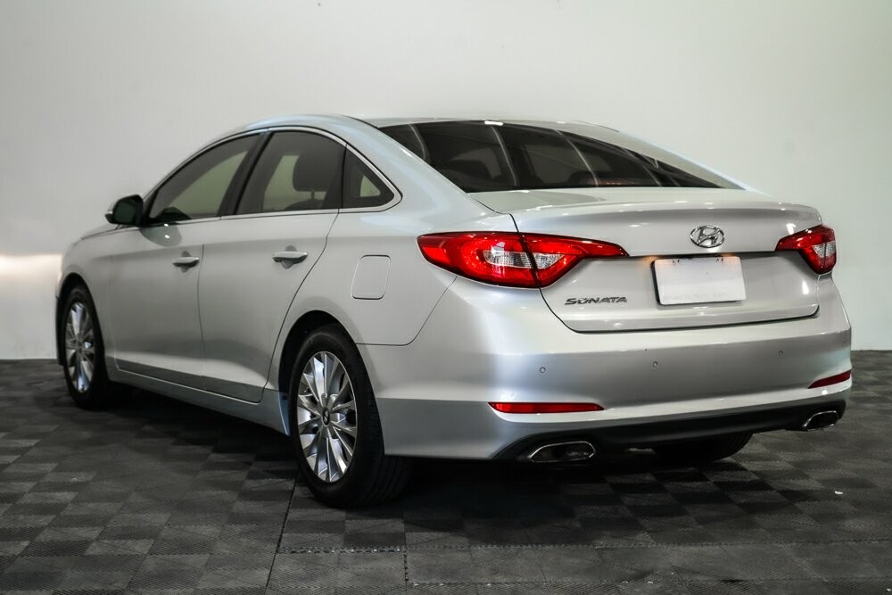 Hyundai Sonata image 4