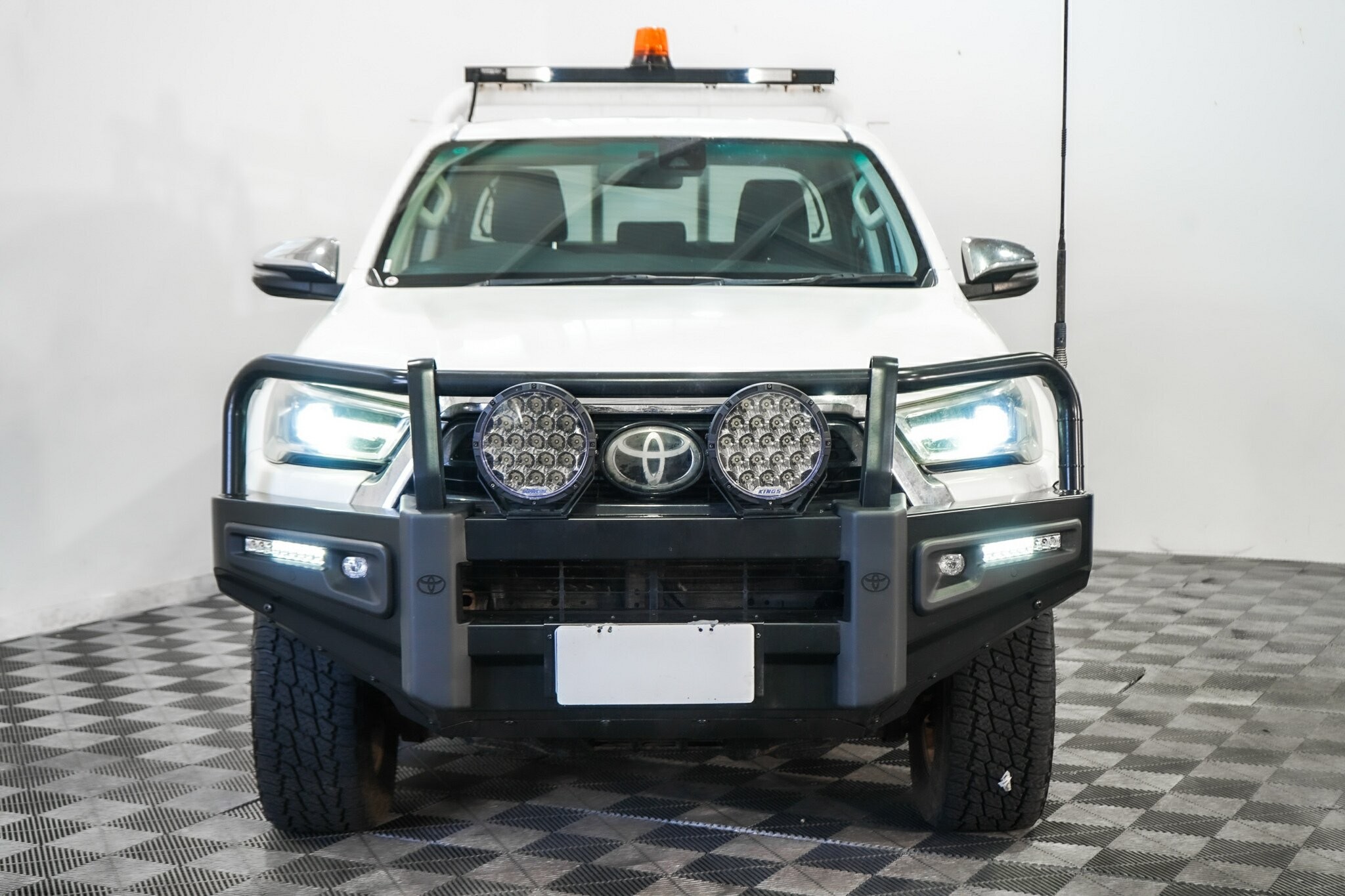Toyota Hilux image 3