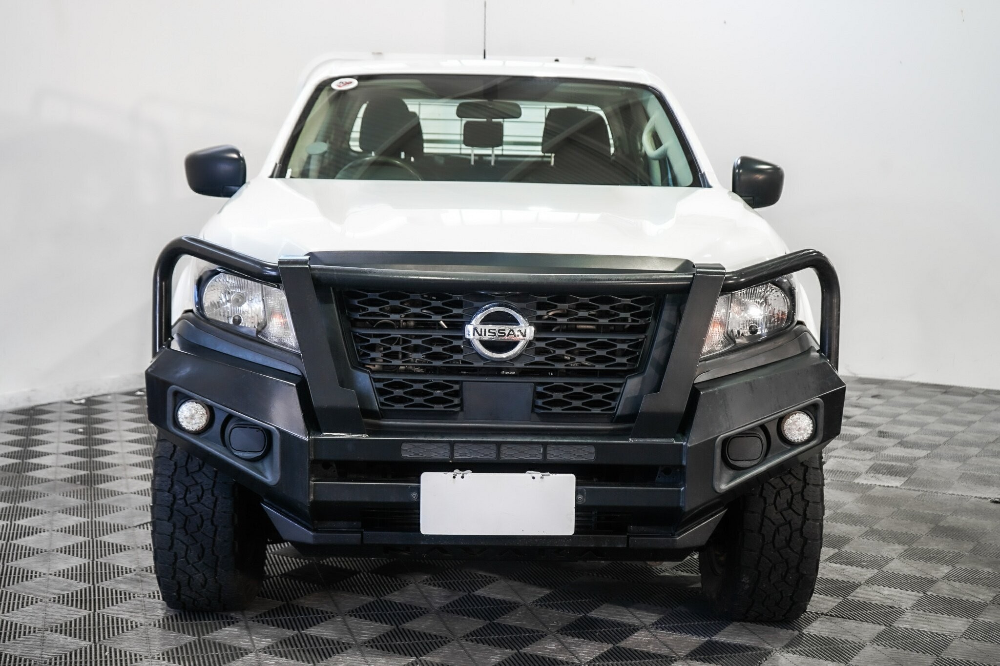 Nissan Navara image 3