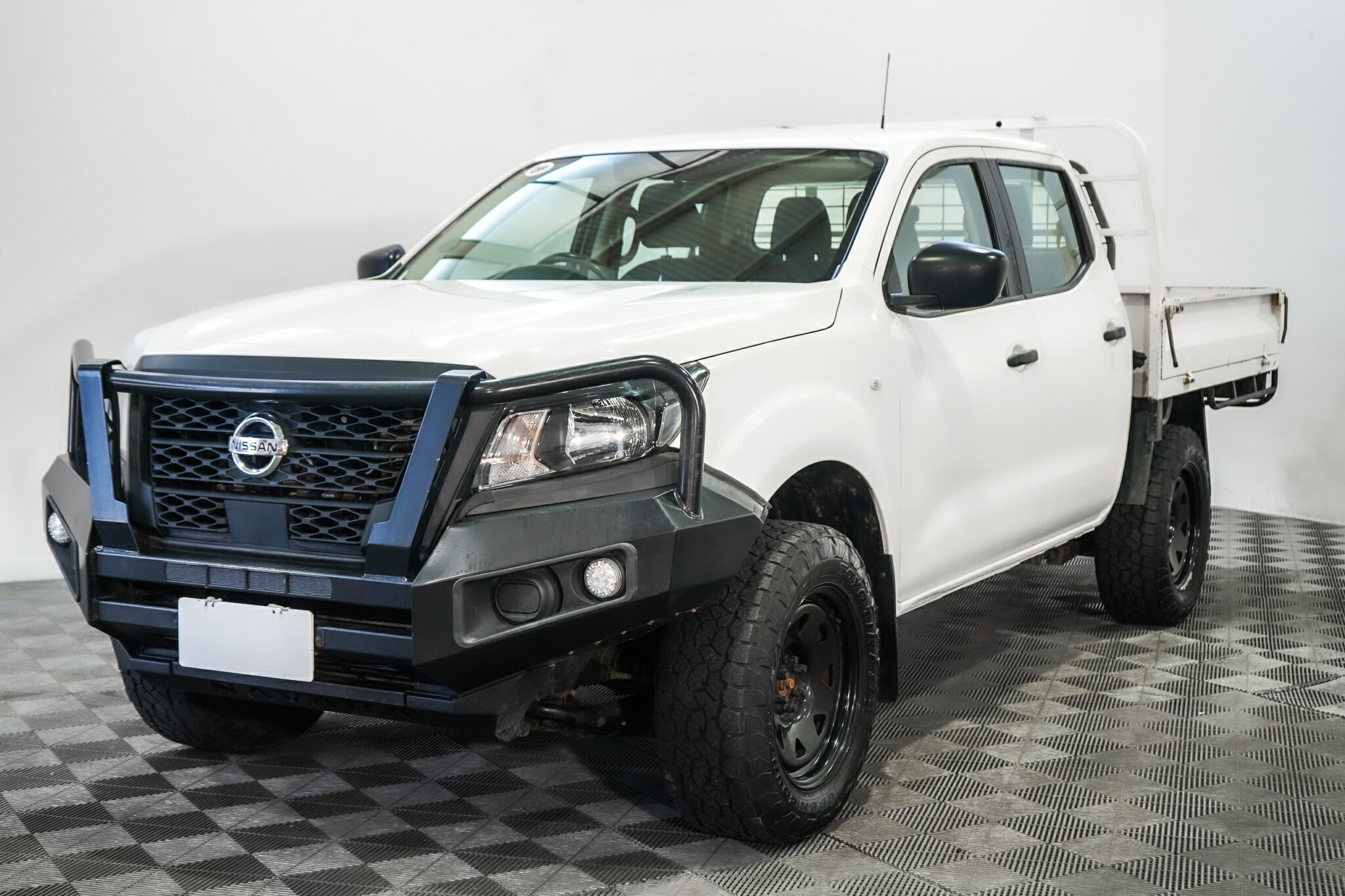 Nissan Navara image 4