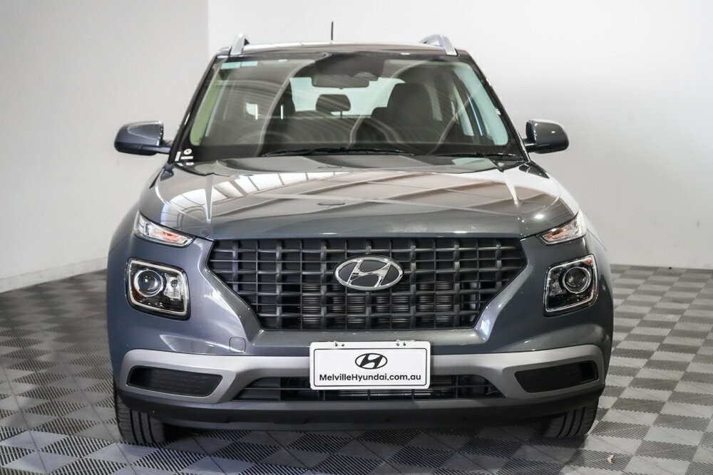 Hyundai Venue image 3