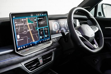 https://vehicle-cdn.autoleague.cloud/17009_7004335_23.jpg
