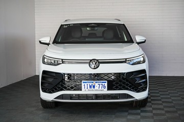 https://vehicle-cdn.autoleague.cloud/17009_7004335_3.jpg
