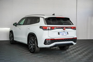 https://vehicle-cdn.autoleague.cloud/17009_7004335_5.jpg