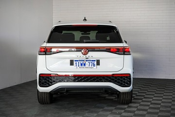https://vehicle-cdn.autoleague.cloud/17009_7004335_6.jpg