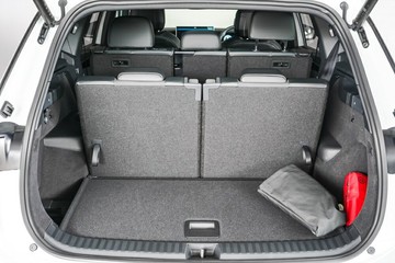 https://vehicle-cdn.autoleague.cloud/17009_7004335_8.jpg