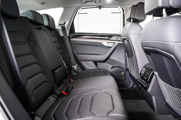 https://vehicle-cdn.autoleague.cloud/17009_7006392_10.jpg