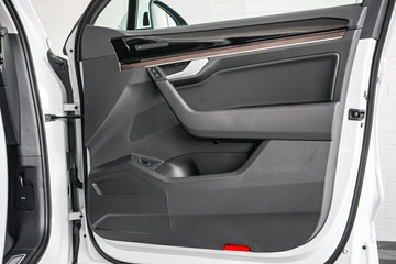 https://vehicle-cdn.autoleague.cloud/17009_7006392_13.jpg