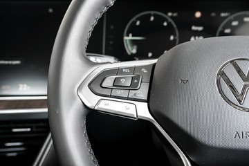 https://vehicle-cdn.autoleague.cloud/17009_7006392_17.jpg
