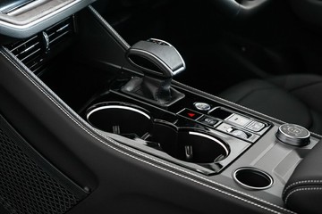 https://vehicle-cdn.autoleague.cloud/17009_7006392_24.jpg