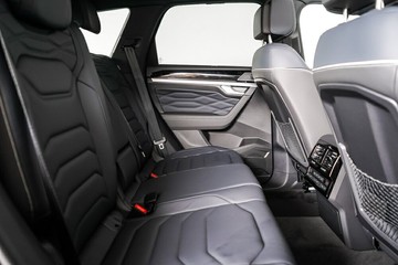 https://vehicle-cdn.autoleague.cloud/17009_7008618_11.jpg