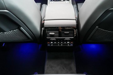 https://vehicle-cdn.autoleague.cloud/17009_7008618_14.jpg