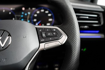 https://vehicle-cdn.autoleague.cloud/17009_7008618_20.jpg