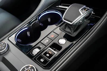 https://vehicle-cdn.autoleague.cloud/17009_7008618_25.jpg