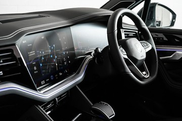 https://vehicle-cdn.autoleague.cloud/17009_7008618_27.jpg