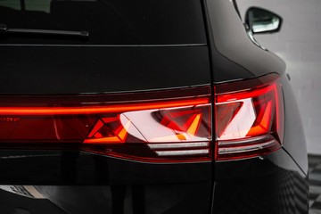 https://vehicle-cdn.autoleague.cloud/17009_7008618_8.jpg