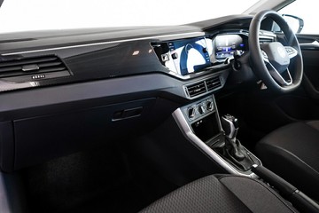 https://vehicle-cdn.autoleague.cloud/17009_7008875_21.jpg