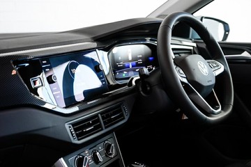 https://vehicle-cdn.autoleague.cloud/17009_7008875_22.jpg