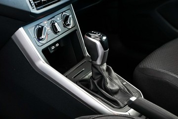 https://vehicle-cdn.autoleague.cloud/17009_7008875_23.jpg