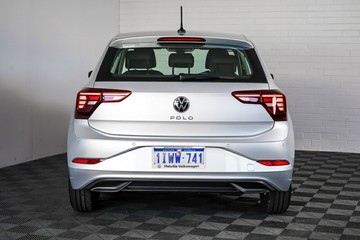 https://vehicle-cdn.autoleague.cloud/17009_7008875_6.jpg
