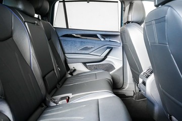 https://vehicle-cdn.autoleague.cloud/17009_7009316_10.jpg