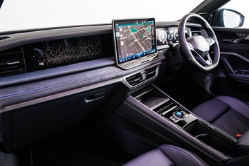 https://vehicle-cdn.autoleague.cloud/17009_7009316_22.jpg