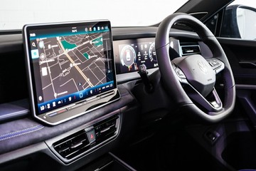 https://vehicle-cdn.autoleague.cloud/17009_7009316_23.jpg