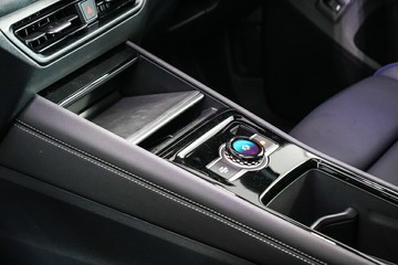 https://vehicle-cdn.autoleague.cloud/17009_7009316_24.jpg