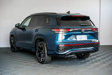 https://vehicle-cdn.autoleague.cloud/17009_7009316_5.jpg
