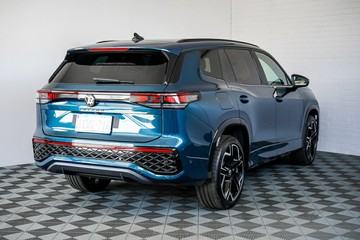 https://vehicle-cdn.autoleague.cloud/17009_7009316_7.jpg