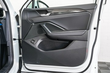 https://vehicle-cdn.autoleague.cloud/17009_7010673_13.jpg
