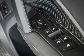 https://vehicle-cdn.autoleague.cloud/17009_7010673_14.jpg