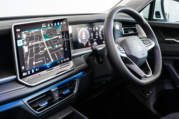 https://vehicle-cdn.autoleague.cloud/17009_7011066_23.jpg