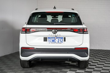 https://vehicle-cdn.autoleague.cloud/17009_7011066_6.jpg