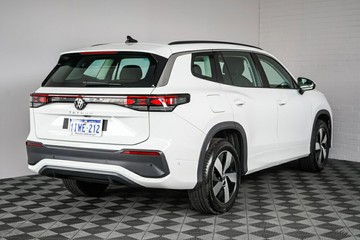 https://vehicle-cdn.autoleague.cloud/17009_7011066_7.jpg