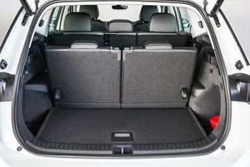 https://vehicle-cdn.autoleague.cloud/17009_7011066_8.jpg