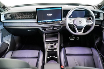 https://vehicle-cdn.autoleague.cloud/17009_7011231_11.jpg