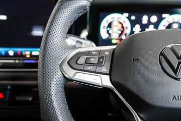 https://vehicle-cdn.autoleague.cloud/17009_7011231_16.jpg