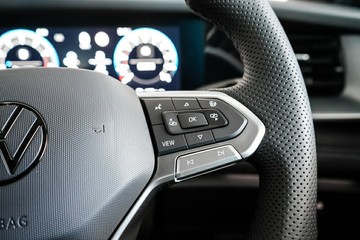 https://vehicle-cdn.autoleague.cloud/17009_7011231_17.jpg
