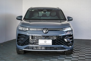 https://vehicle-cdn.autoleague.cloud/17009_7011231_3.jpg