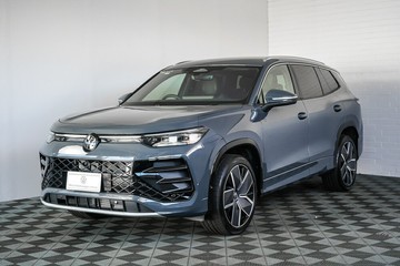 https://vehicle-cdn.autoleague.cloud/17009_7011231_4.jpg