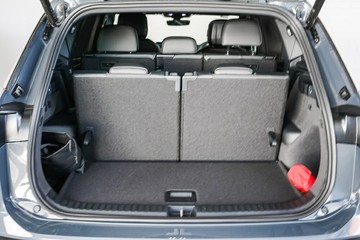 https://vehicle-cdn.autoleague.cloud/17009_7011231_8.jpg