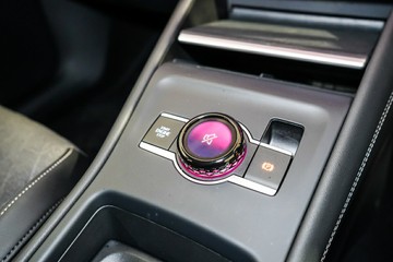 https://vehicle-cdn.autoleague.cloud/17009_7012907_20.jpg
